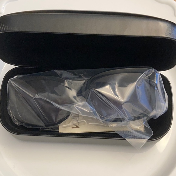 Coach Signature Rectangle Sunglasses - Picture 2 of 9